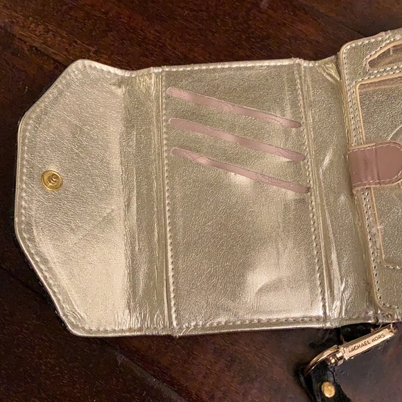 Michael Kors 4 4S iPhone case and wallet - Picture 7 of 9